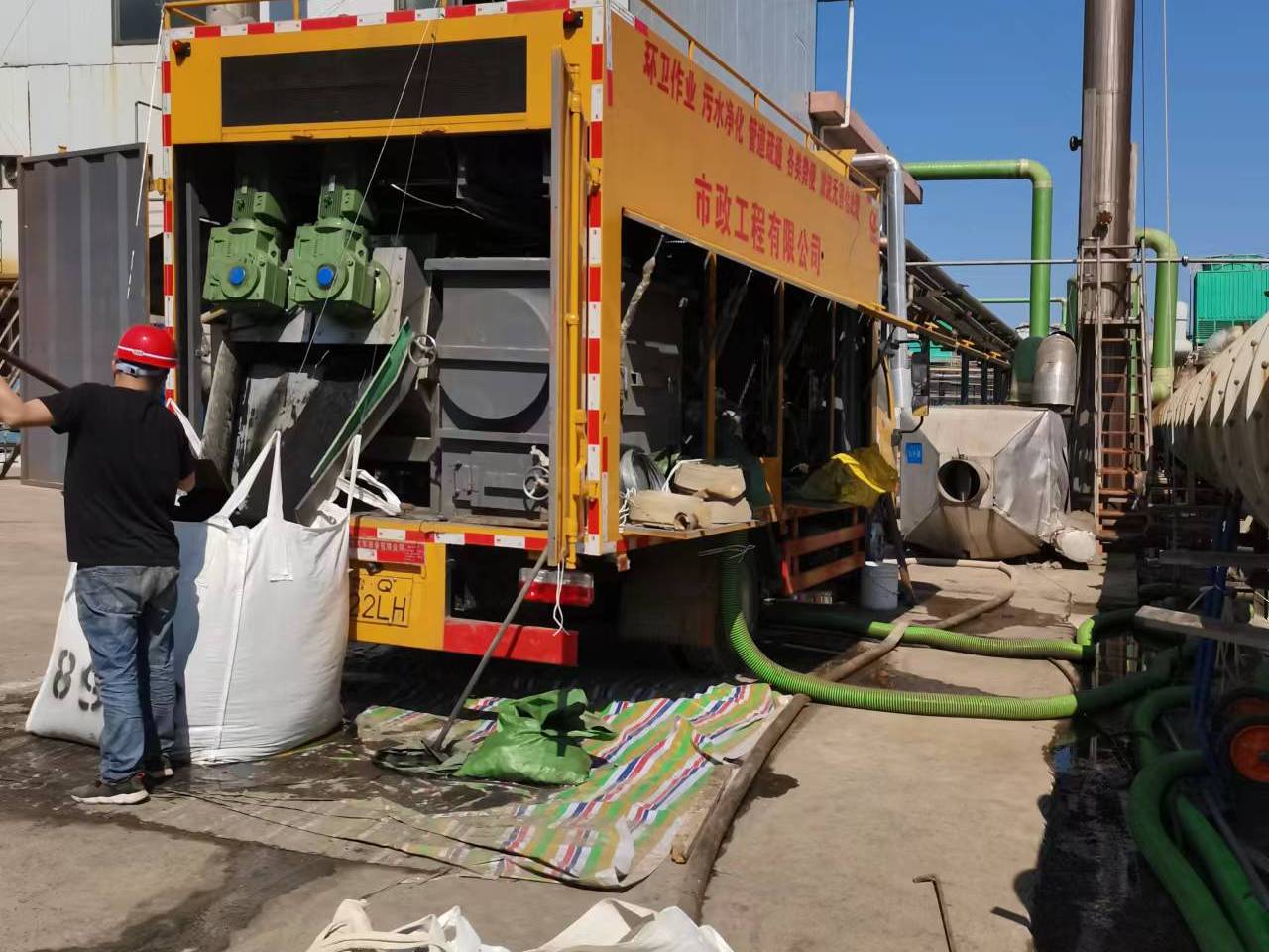 包河淤泥压干处理